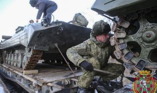 Русия продължава да изпраща войски към Украйна