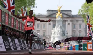 Бариерата падна: Сауе пренаписа историята с маратон под 2 часа