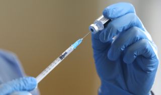 Доставиха липсващите шествалентни ваксини за деца