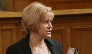 Менда Стоянова е новият зам.-председател на парламента