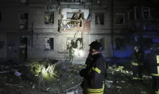 Two women died after a Russian strike on a residential building in Kherson 