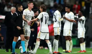 Реал Мадрид елиминира Атлетико в луд мач с осем гола и е на финал за Суперкупата