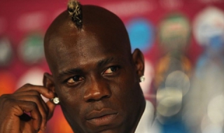 Балотели смята, че ще се справи с Англия