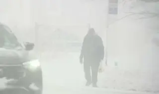 Зимна буря в САЩ остави хиляди домакинства без ток и предизвика транспортен хаос ВИДЕО