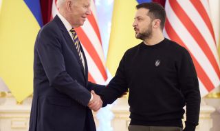 Байдън обяви нова военна помощ за Украйна при посещението си в Киев