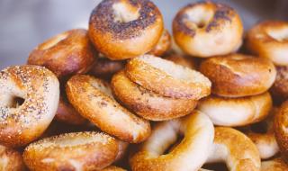 Рецепта на деня: Лесни кравайчета