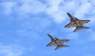 Китайски военни самолети и кораби засечени край Тайван