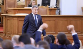 Мустафа Карадайъ нарече днешната политическа ситуация, след изтеклите записи, "пълзящ фашизъм"