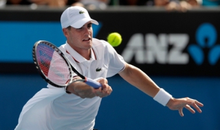 Иснър грабна трофея в Оуклънд