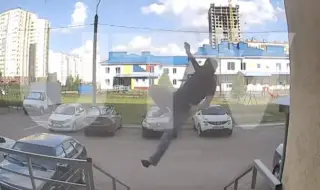 Пиян руснак падна от деветия етаж, стана и тръгна невредим ВИДЕО