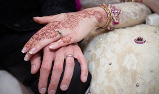 Булка заби шамар на младоженеца по време на сватбата (ВИДЕО)