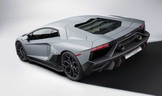 Lamborghini връща Aventador в производство, обявиха колко коли ще бъдат направени