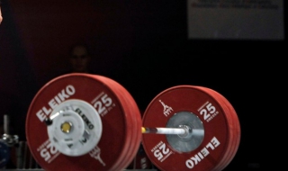 Севернокореец с рекорд във вдигането на тежести