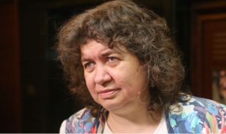 Доц. Киселова: Петков няма срок за внасянето на оставките на четиримата министри от ИТН