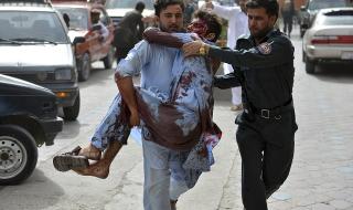 Смъртоносна неделя в Афганистан (СНИМКИ)