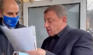 Алексей Петров приклещи Цветанов в Своге: МВР ли лъже или Вие? (ВИДЕО)