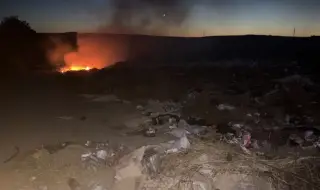 Горя едно от големите незаконни сметища в Монтана
