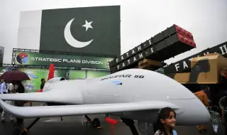 Пакистан тества нова противокорабна ракета, изстреляна от кораб