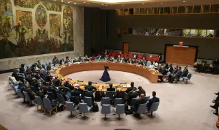 The UN Security Council adopted a resolution extending the mandate of the EU peacekeeping mission in Bosnia 