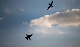 Опасна близост между натовски и руски самолет