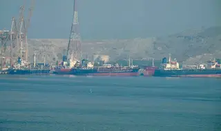 Ескалация в Близкия изток: IRGC блокира петролни танкери в Ормузкия пролив, CENTCOM отвърна с удари в Хормозган