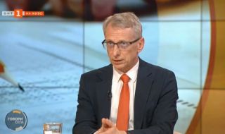 Денков: Щом Гюров е защитил легитимно доктората си, по-нисшите степени не се оспорват