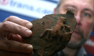 Откриха ранен паметник на тракийския култ към конника