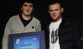 Португалец надви Рууни с 3:0