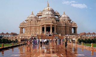 Индия въвежда електронни визи за граждани от 43 държави