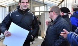 Петков скочи на Гонзо