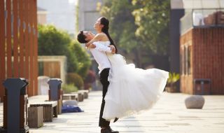 Китай: все повече млади хора не искат да се женят