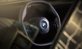 Новият многоъгълен волан на BMW