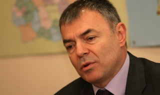 Закриват паралелки в профилирани гимназии