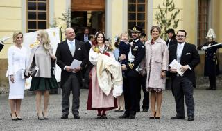 Кръстиха най-новия член на шведското кралско семейство (СНИМКИ)