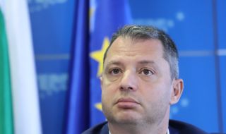 Делян Добрев:  Властта не купува руски газ, за да взема с 30 евро по-скъп от своя фирма-посредник