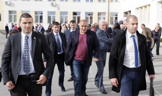 Борисов няма да събира министри в Бояна