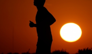 Монети изгориха крака на американка