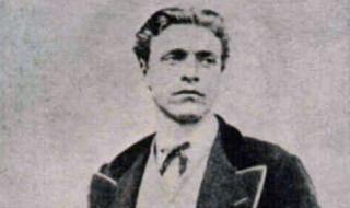 Скланяме глави пред Апостола