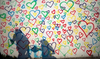 Американец живя 17 месеца без сърце