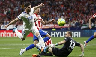 Атлетико удари Реал Мадрид в дербито между бившия и новия шампион на Ла Лига
