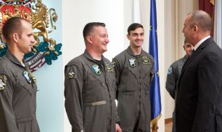Президентът ще посети Висшето военновъздушно училище "Георги Бенковски" в Долна Митрополия