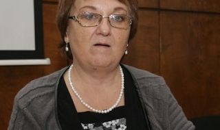 Проф. Милена Стефанова: Ако първите две партии не си стиснат ръцете, редовно правителство няма да се състави