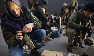 Как Русия превръща украинските деца в терористи