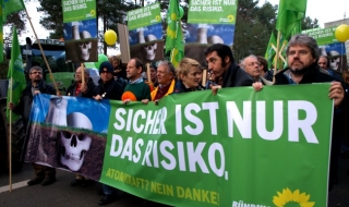 Агенти на Щази доносничели за „зелените“