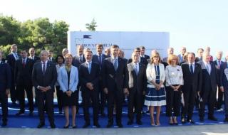 Захариева: Продължаваме по пътя на евроатлантическата интеграция