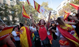 Испания обяви бонуси за младите, които се изнесат да живеят сами