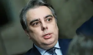 Асен Василев: Нови машини за два месеца не могат да се въведат