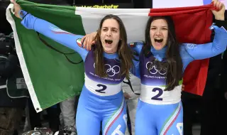 Исторически успех за Италия: Вьотер и Оберхофер грабнаха първото олимпийско злато при женските двойки на шейни