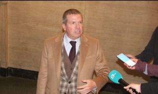 Адвокат Менков: Петков не може да бъде свидетел само с фактите от „Гугъл”