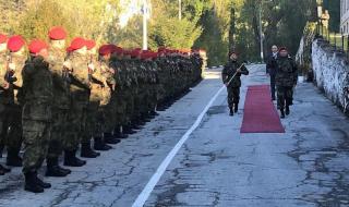 Президентът повдигна бойния дух на 101-и алпийски полк